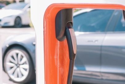 Ladestation für über E-Transporter Leasing finanzierten Elektro-Transporter
